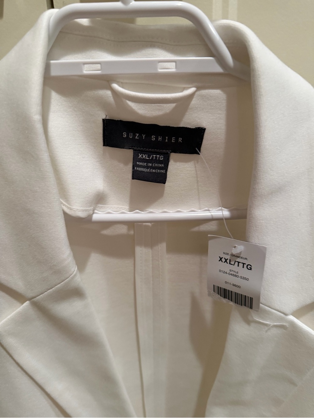 White Blazer women's / suit jacket with lapels BNWT - Picture 3 of 5